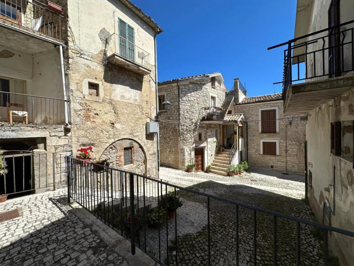 Image No.6-Propriété de 2 chambres à vendre à Pretoro