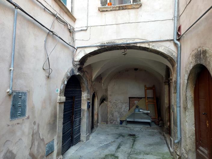 Image No.28-2 Bed Apartment for sale