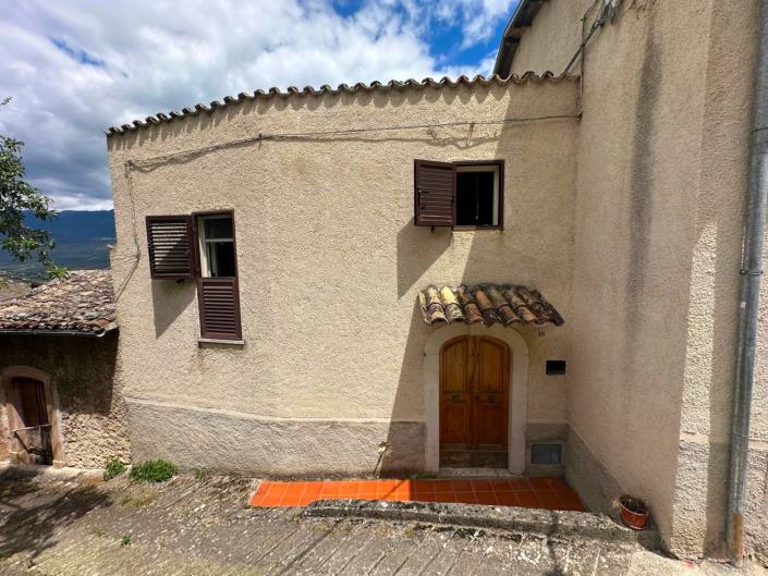 Image No.3-2 Bed Townhouse for sale