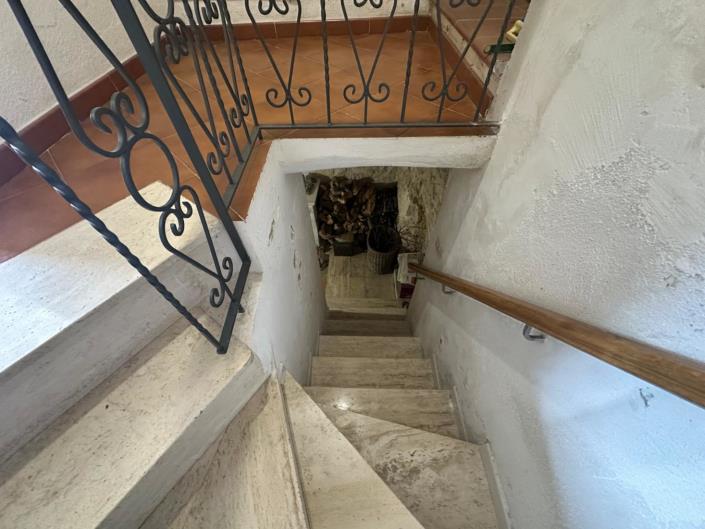 Image No.14-2 Bed Townhouse for sale