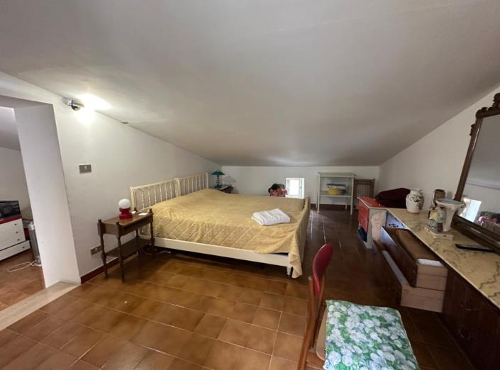 Image No.22-2 Bed Townhouse for sale