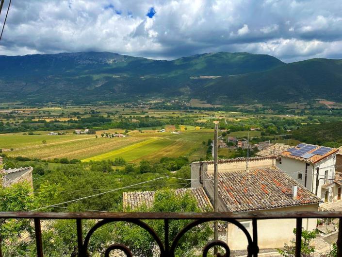 Image No.6-2 Bed Townhouse for sale