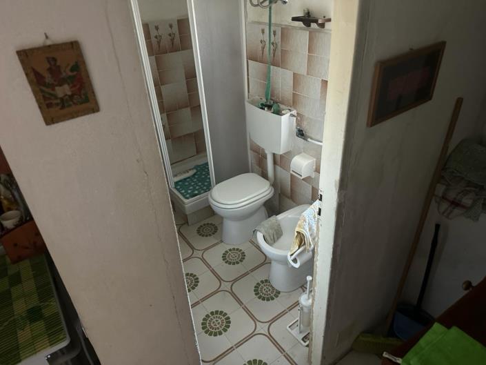 Image No.25-2 Bed Townhouse for sale