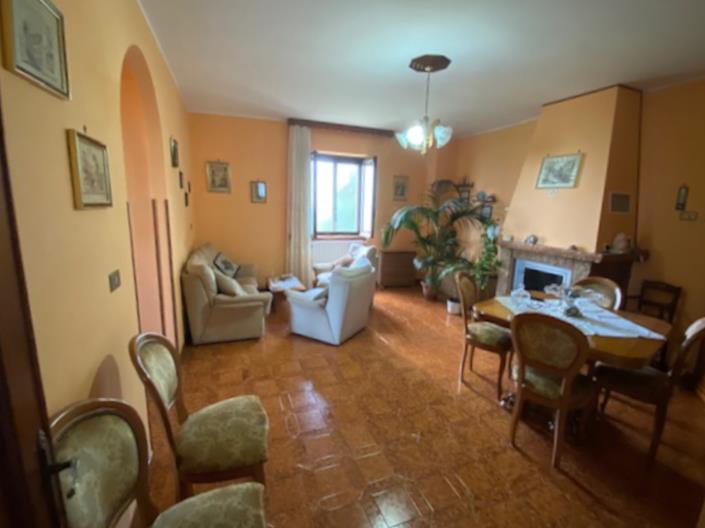 Image No.7-3 Bed Property for sale