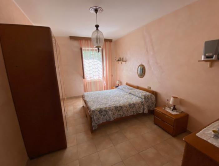 Image No.15-3 Bed Property for sale