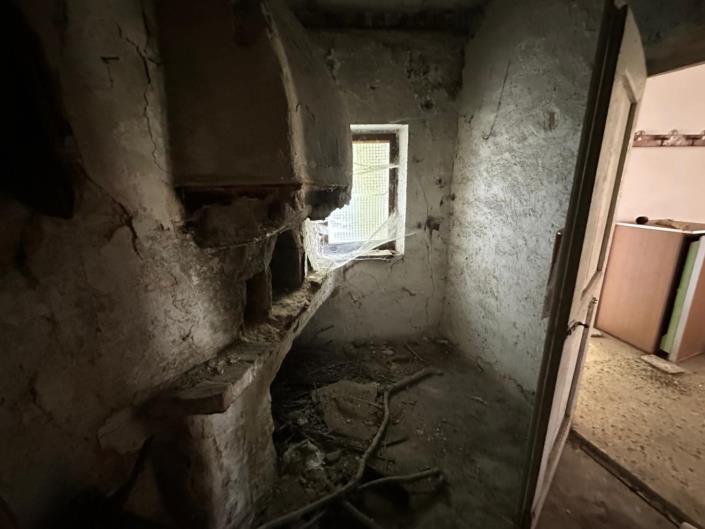 Image No.17-2 Bed Property for sale