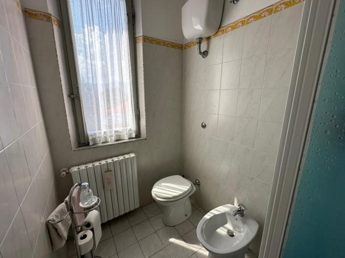 Image No.21-2 Bed Apartment for sale