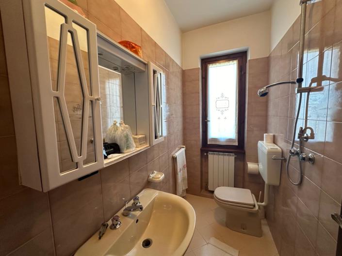 Image No.19-2 Bed Property for sale