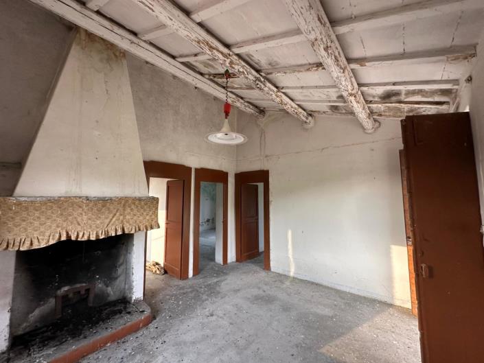 Image No.19-2 Bed Country House for sale