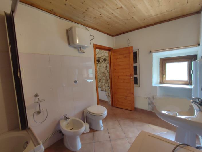 Image No.22-2 Bed Property for sale