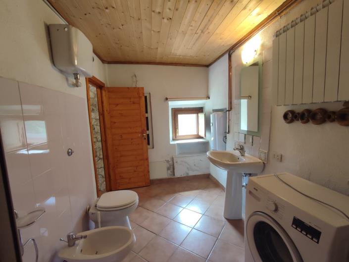 Image No.25-2 Bed Property for sale