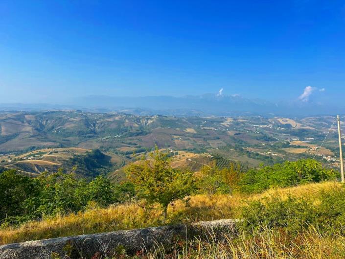 Image No.10-1 Bed Country Property for sale