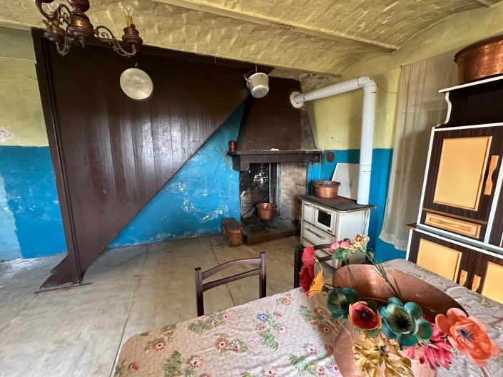 Image No.14-1 Bed Country Property for sale