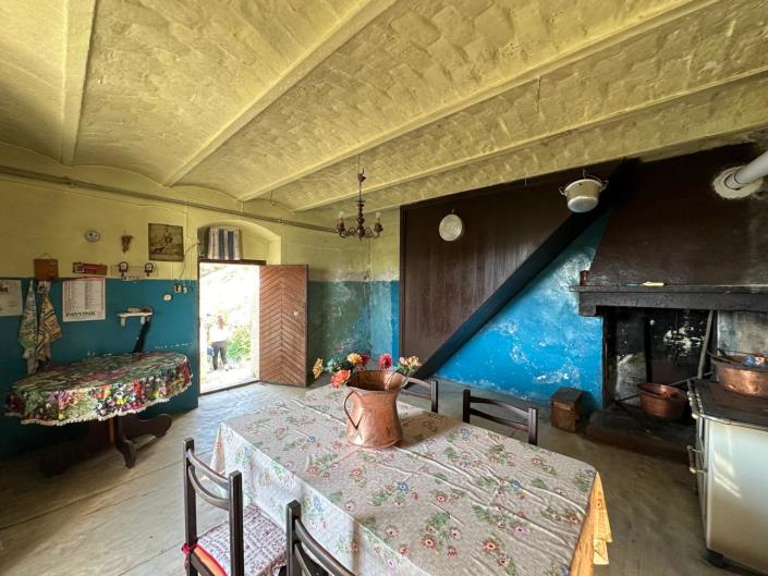 Image No.15-1 Bed Country Property for sale