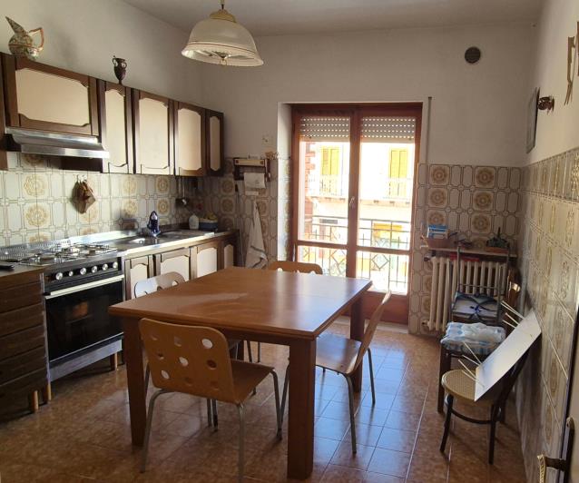 Image No.6-2 Bed House for sale