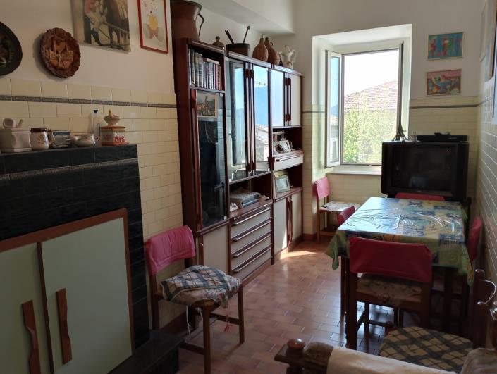 Image No.7-5 Bed Property for sale