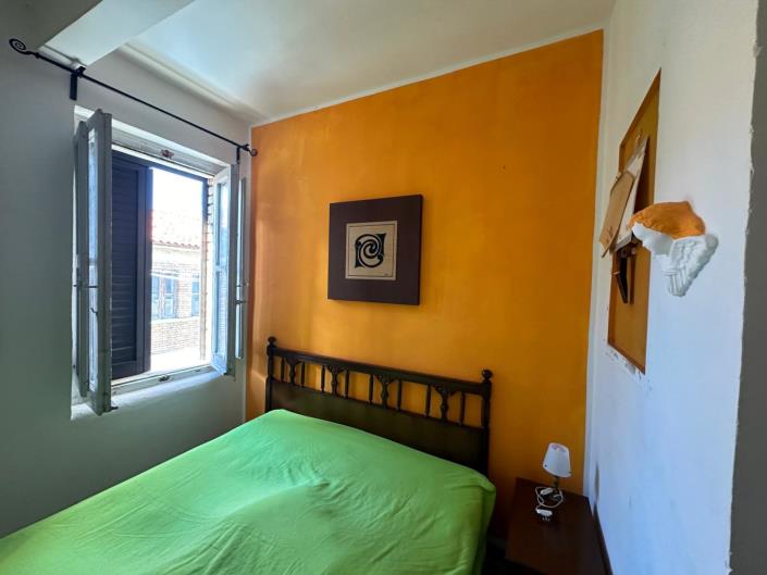 Image No.13-3 Bed Townhouse for sale