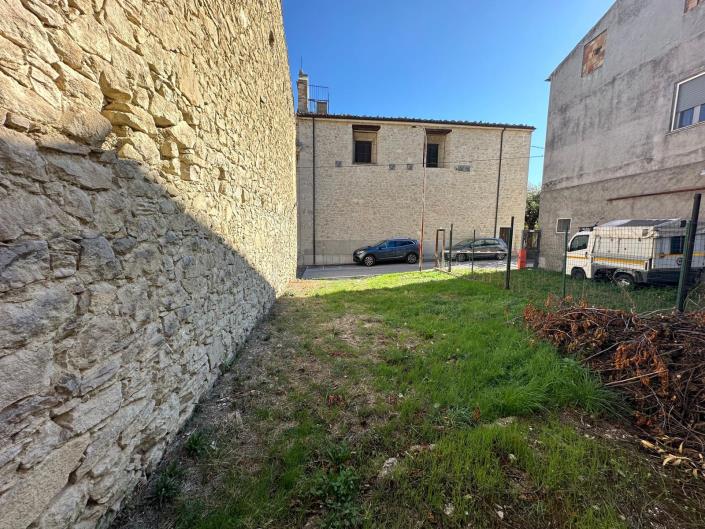 Image No.26-4 Bed Townhouse for sale