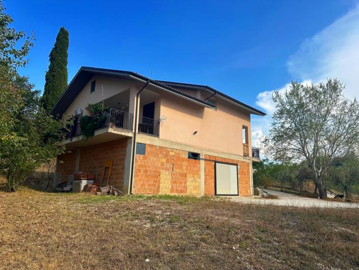 Image No.3-3 Bed Villa / Detached for sale