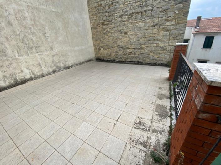 Image No.21-8 Bed Property for sale