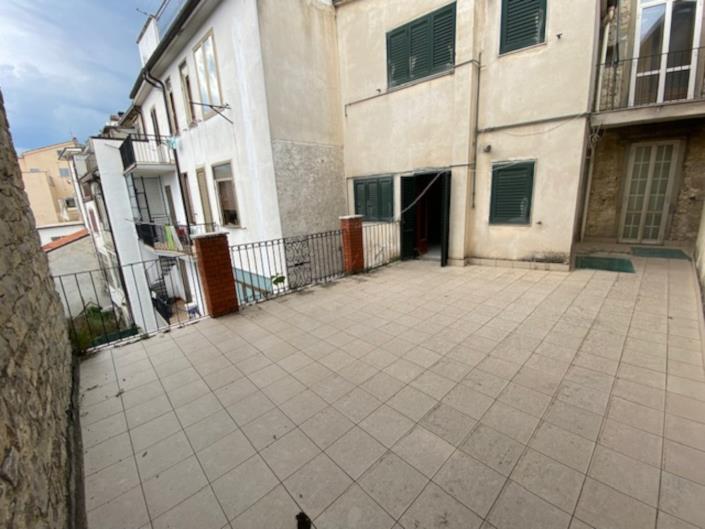 Image No.12-4 Bed Apartment for sale