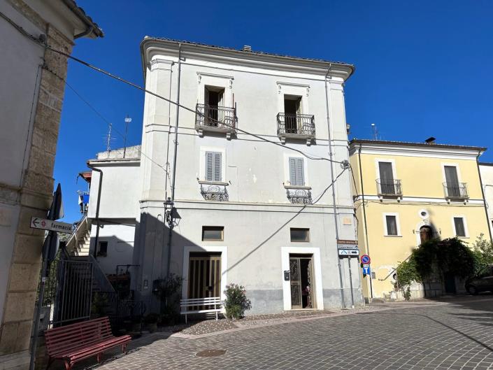 Image No.3-Maison / Villa de 4 chambres à vendre à Bolognano