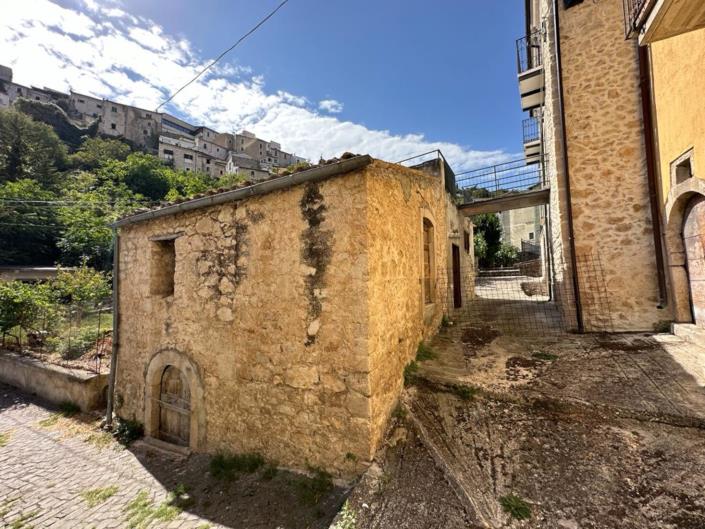 Image No.4-Propriété de 4 chambres à vendre à Capestrano