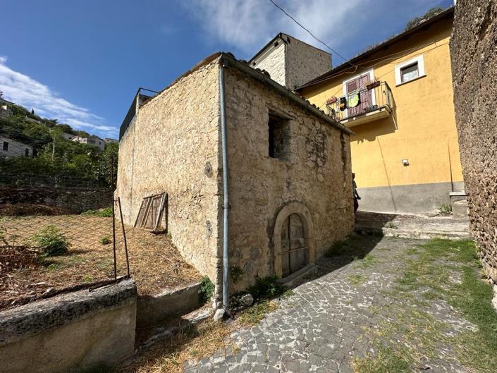 Image No.7-2 Bed House for sale