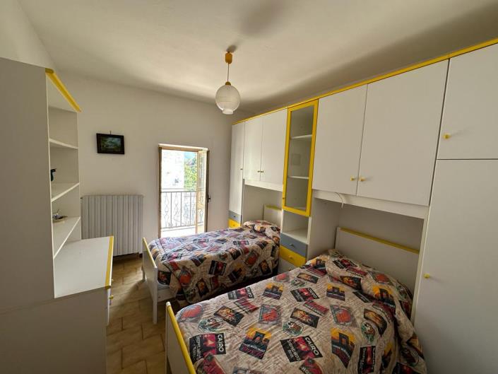 Image No.17-2 Bed House for sale