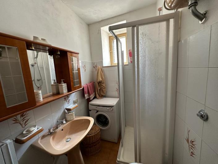 Image No.20-2 Bed House for sale