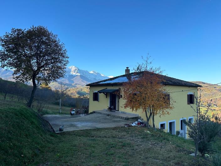 Image No.10-2 Bed Villa / Detached for sale