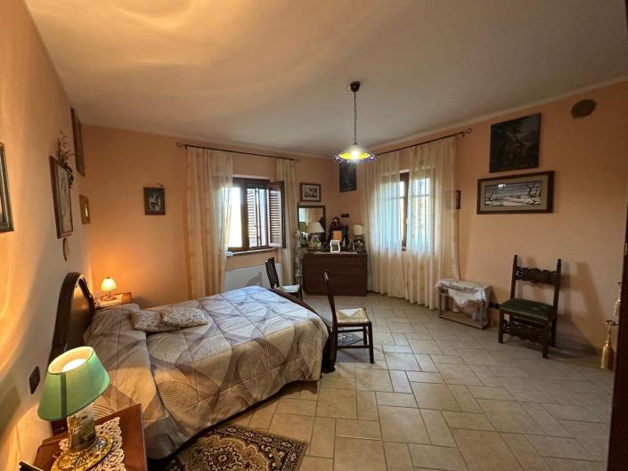 Image No.25-2 Bed Villa / Detached for sale