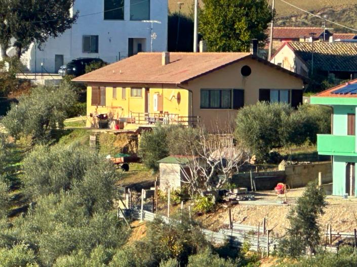 Image No.11-2 Bed Villa / Detached for sale