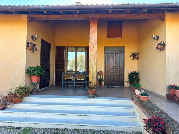 Image No.13-2 Bed Villa / Detached for sale