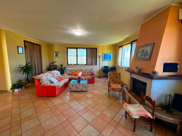 Image No.15-2 Bed Villa / Detached for sale