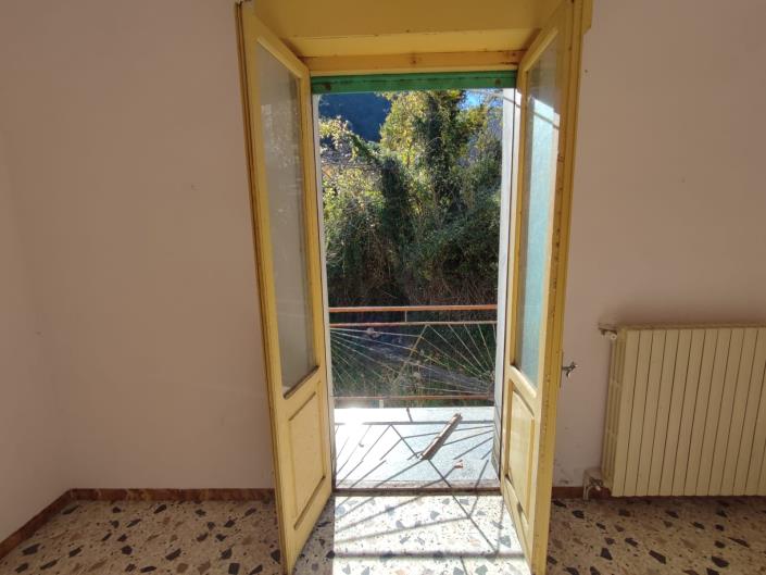 Image No.19-3 Bed Townhouse for sale