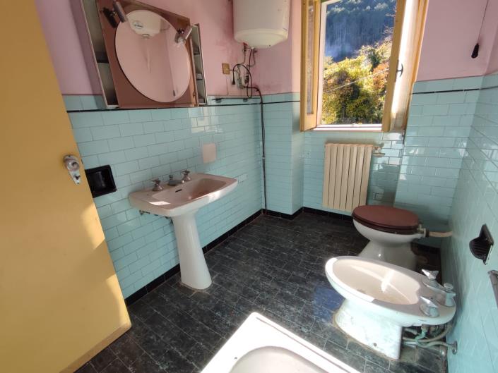 Image No.20-3 Bed Townhouse for sale