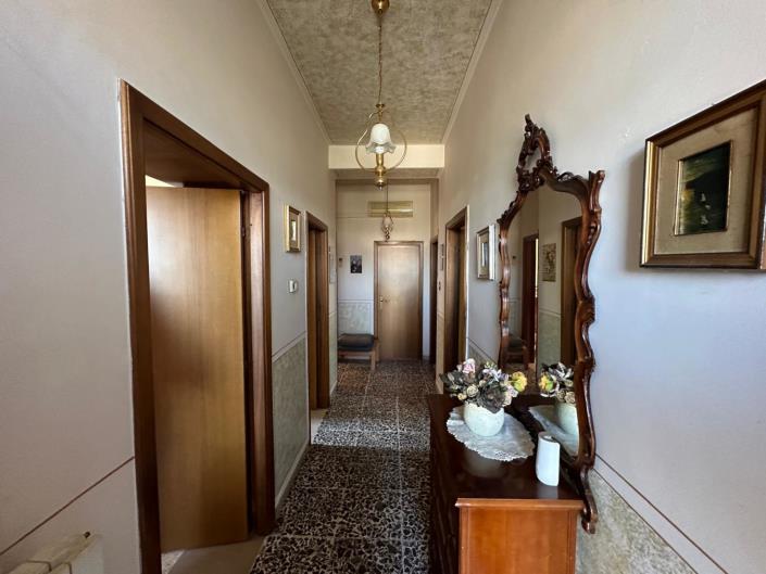 Image No.12-3 Bed Villa / Detached for sale