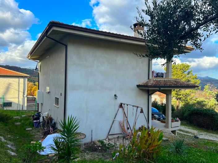 Image No.8-2 Bed Villa / Detached for sale