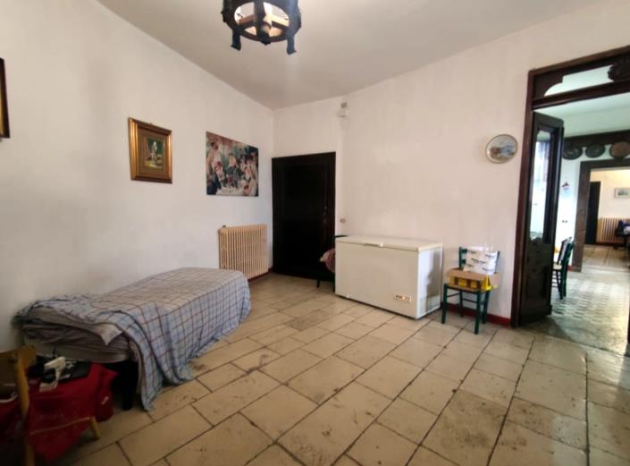 Image No.17-4 Bed Apartment for sale