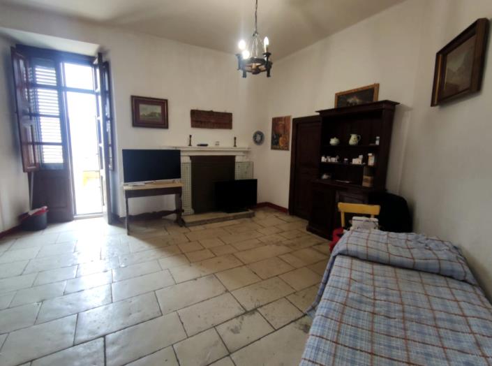 Image No.18-4 Bed Apartment for sale