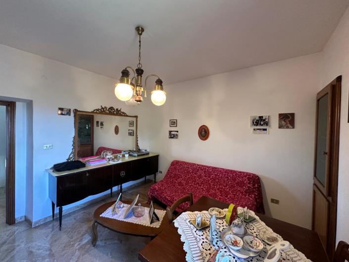 Image No.20-3 Bed House for sale