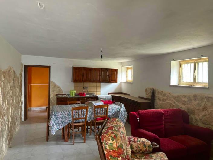 Image No.6-2 Bed House for sale