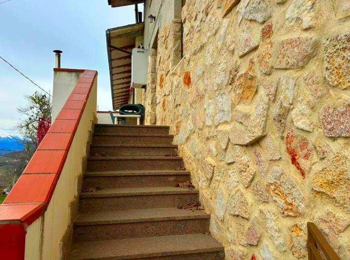 Image No.14-2 Bed House for sale