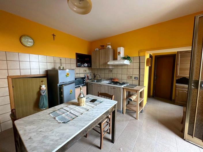 Image No.17-2 Bed House for sale