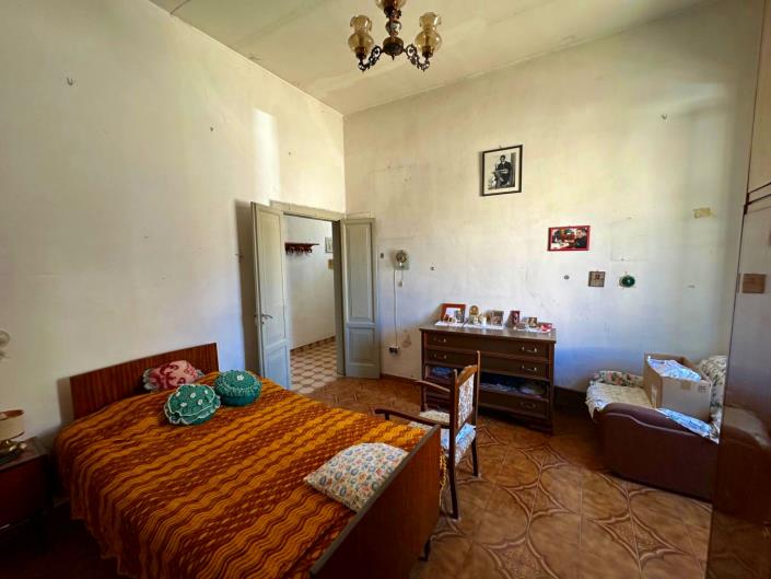 Image No.18-2 Bed Apartment for sale