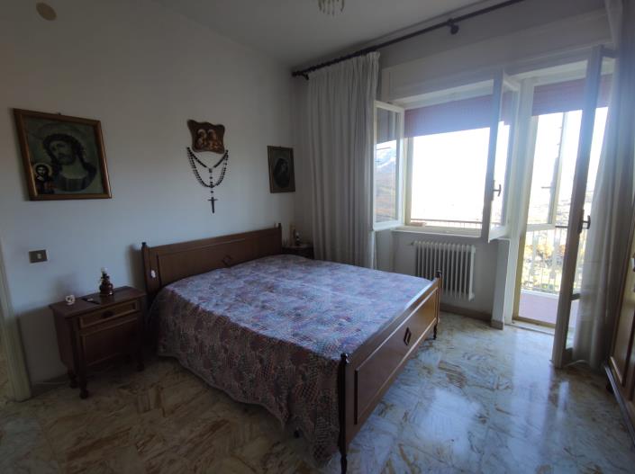 Image No.25-2 Bed Apartment for sale