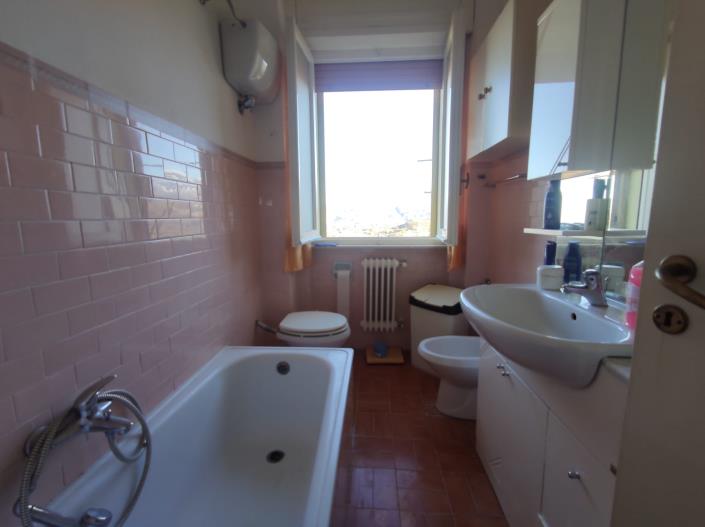 Image No.31-2 Bed Apartment for sale