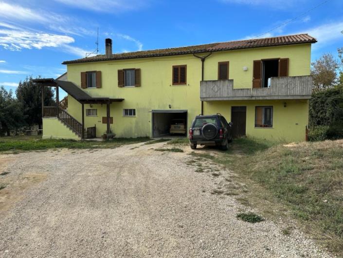 Image No.5-4 Bed Property for sale