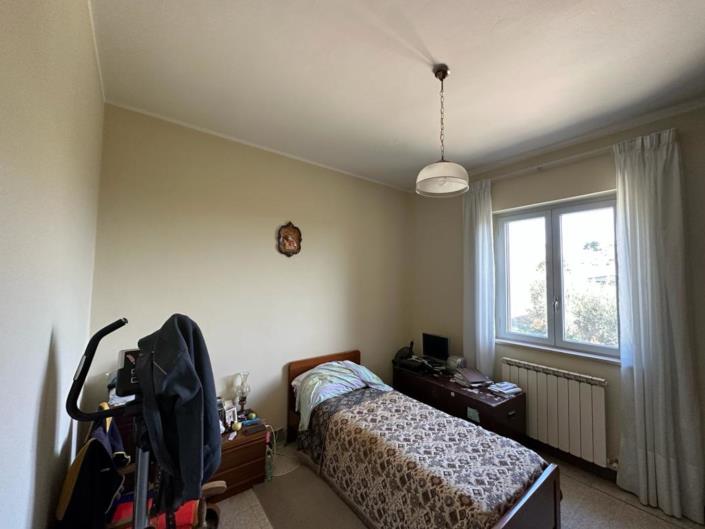 Image No.11-4 Bed Property for sale